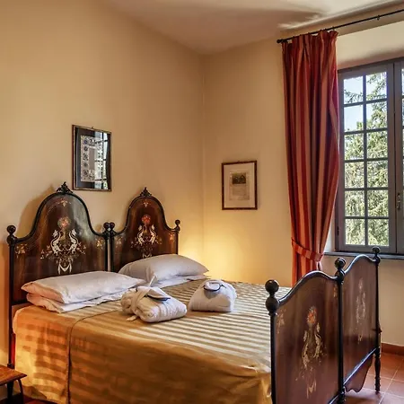 费利诺城堡乡村民宿 *