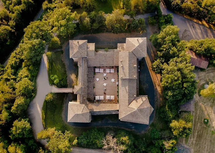 منزل ريفي Castello Di