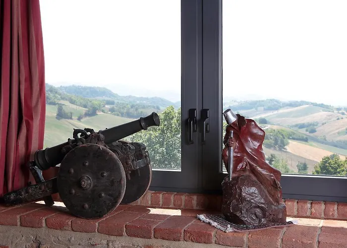 منزل ريفي Castello Di Felino