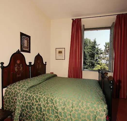 费利诺城堡乡村民宿 *