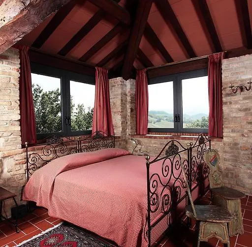 منزل ريفي Castello Di