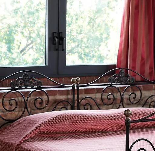 费利诺城堡乡村民宿