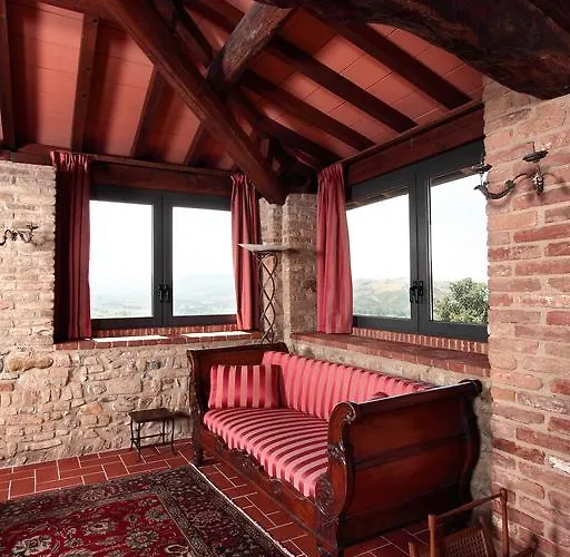 费利诺城堡乡村民宿 *