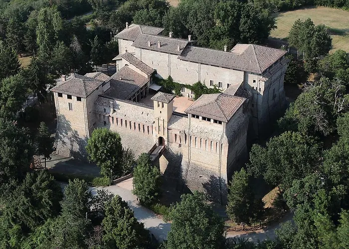 منزل ريفي Castello Di Felino