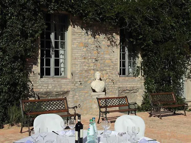 منزل ريفي Castello Di Felino